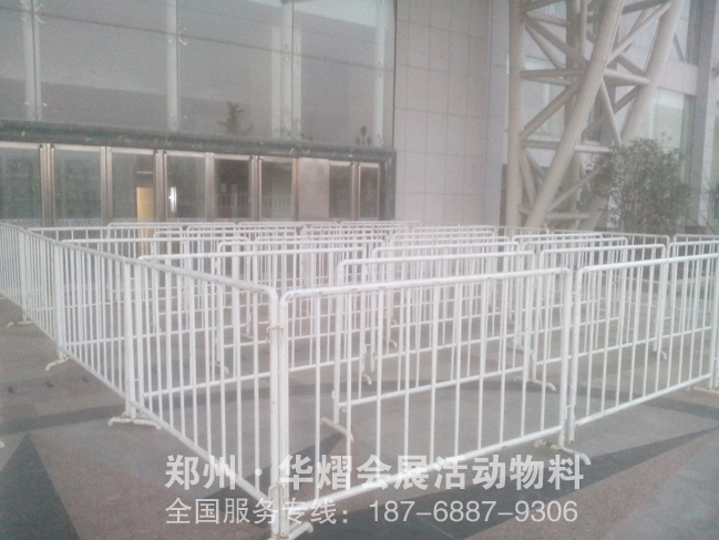 西亞斯體育館鐵馬護欄出