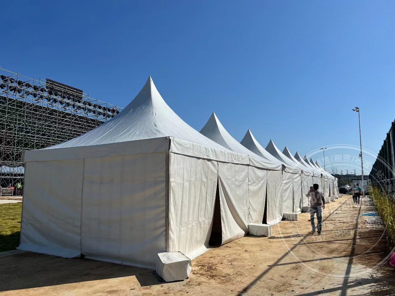 <b>音樂節尖頂篷房出租錐頂篷房租賃搭建執</b>